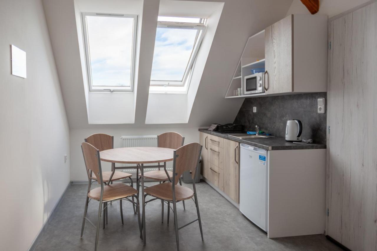 Apartmany Domek U Lesa Bítov Extérieur photo