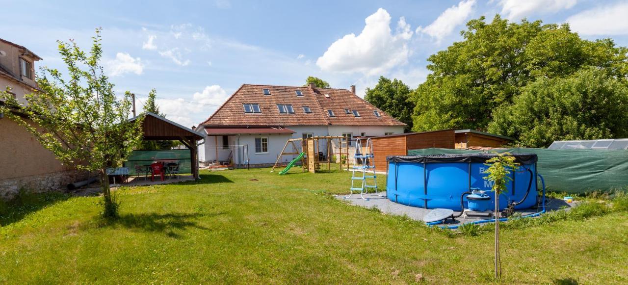 Apartmany Domek U Lesa Bítov Extérieur photo