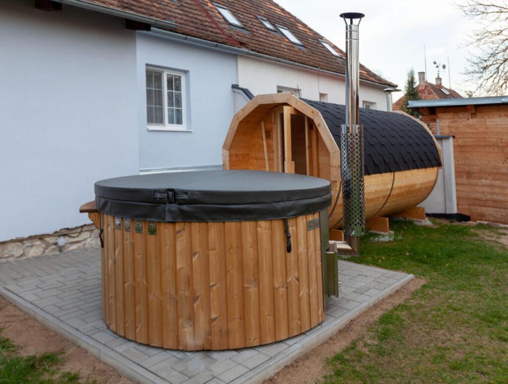 Apartmany Domek U Lesa Bítov Extérieur photo